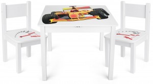 Table avec des chaises en bois pour les enfants Voiture F1